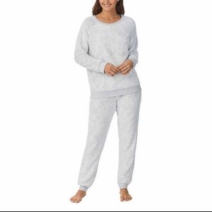 Snoopy And Woodstock Character Ladies' Fleece 2-piece Pajama